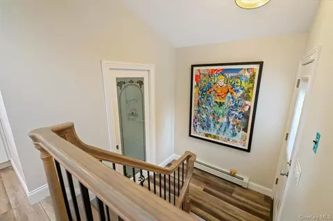 Entry Way - 6 Long Ridge Rd, Plainview, NY 11803 photo 4 of 4