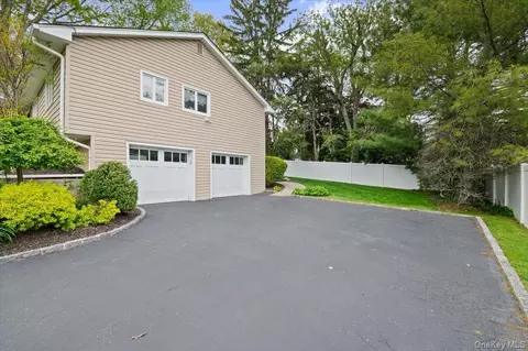 Exterior - 6 Long Ridge Rd, Plainview, NY 11803 photo 4 of 4
