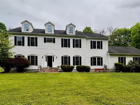 411 Mt Joy Rd, Middletown, NY 10941