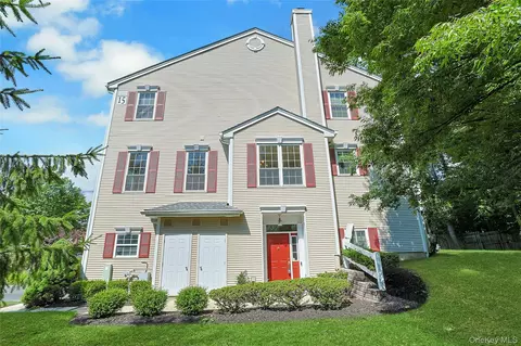 91 Meadow Ln, Clarkstown, NY 10954
