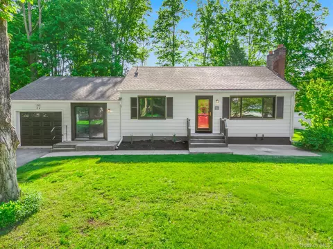 84 Sleight Plass Rd, La Grange, NY 12603