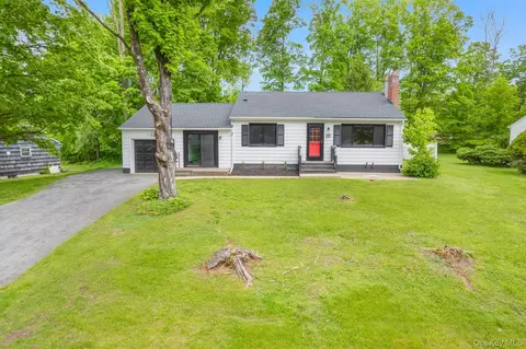 84 Sleight Plass Rd, La Grange, NY 12603