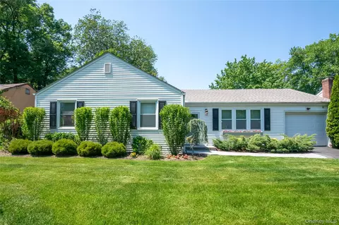 36 Beverly Rd, New Rochelle, NY 10804
