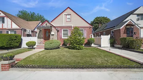172-17 Amelia Rd, Jamaica, NY 11434