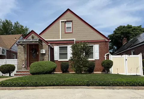 172-17 Amelia Rd, Jamaica, NY 11434