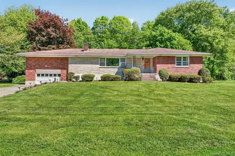 9 Alladin Ct, Wappinger, NY 12590