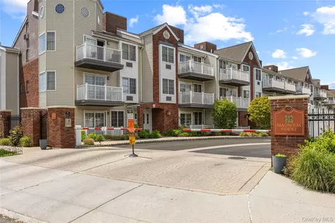 9422 Magnolia Ct #1B, Ozone Park, NY 11417