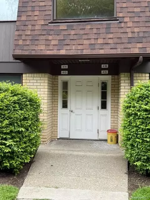 415 Cherry Hill Dr #415, Arlington, NY 12603