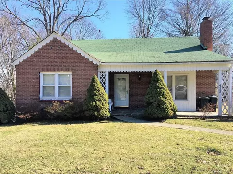 438 Powell Ave, Newburgh, NY 12550