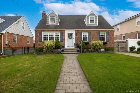 1714 Broadway, North Hempstead, NY 11040