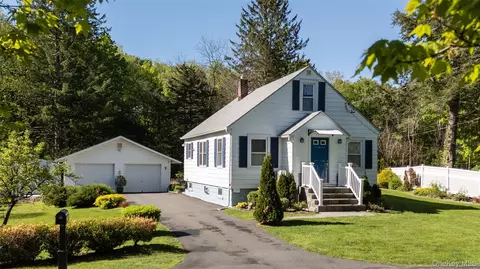 372 Union Center Rd, Ulster Park, NY 12487