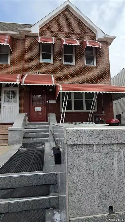 2555 97th St, New York, NY 11369