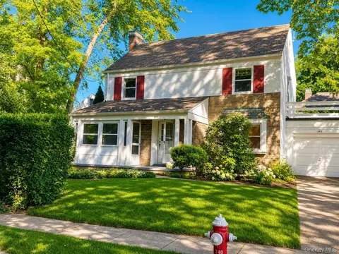 395 Packman Ave, Mount Vernon, NY 10552