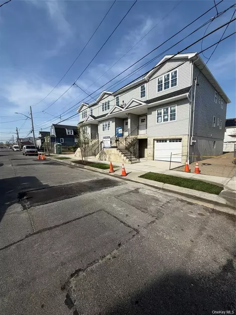 340 Beach 46th St, Far Rockaway, NY 11691