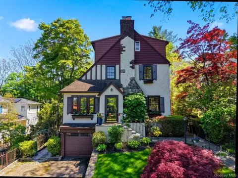 3 Johnson Pl, Greenburgh, NY 10502