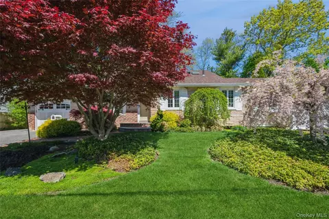 26 Wren Ct, Northport, NY 11768
