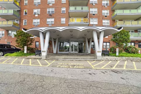 1853 Central Park Ave #7M, Yonkers, NY 10710