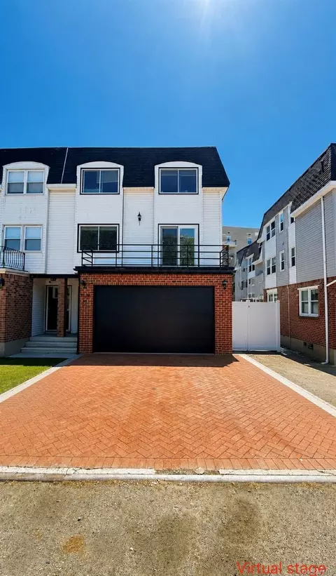21544 23rd Rd, Bayside, NY 11360