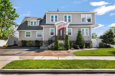 2968 Islip Ct, Wantagh, NY 11793
