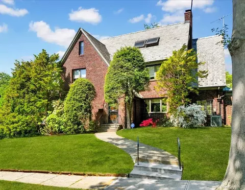 184 Commonwealth Ave, Mount Vernon, NY 10552