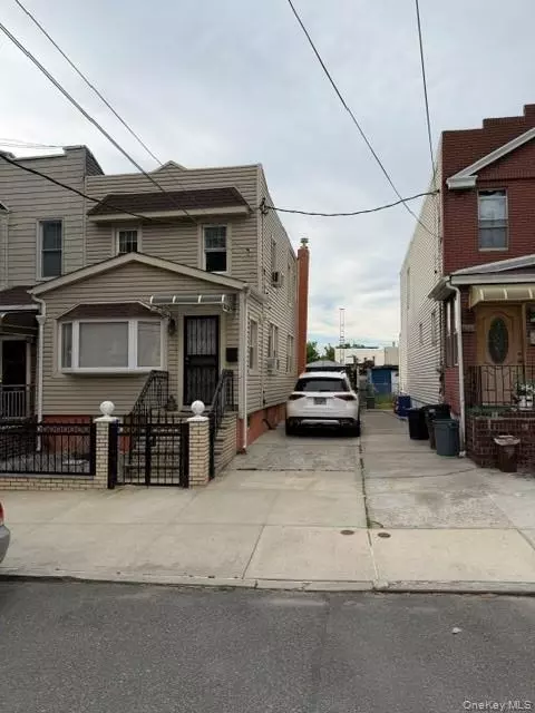 6033 80th Ave, New York, NY 11385