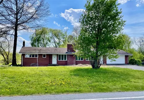 70 County Route 17, Crawford, NY 12566