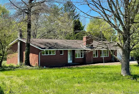 70 County Route 17, Crawford, NY 12566