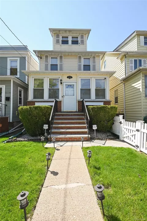 12142 6th Ave, New York, NY 11356