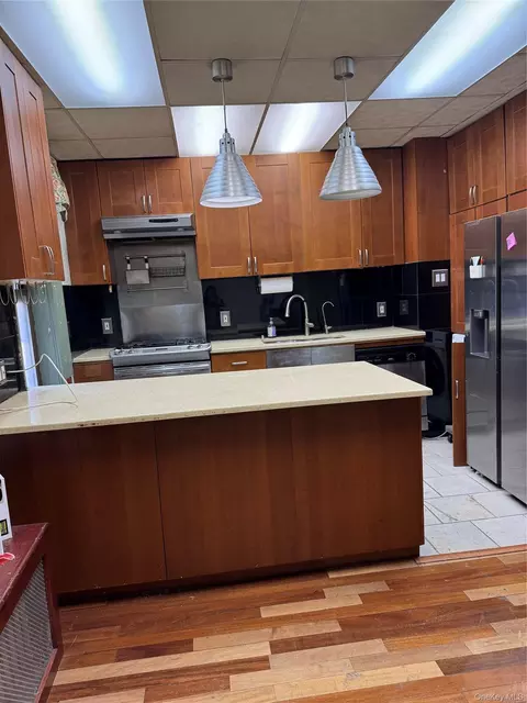 2922 Barnes Ave #5F, New York, NY 10467