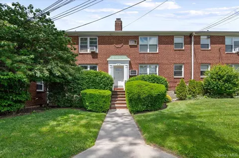 35-14 192nd St #C3, Flushing, NY 11358