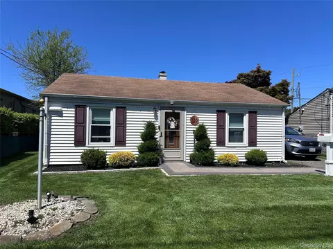 136 E Railroad Ave, West Haverstraw, NY 10993