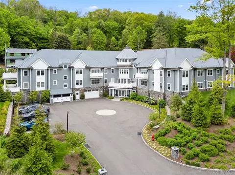 585 Main St #2F, North Castle, NY 10504