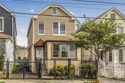 2215 Homer Ave, New York, NY 10473
