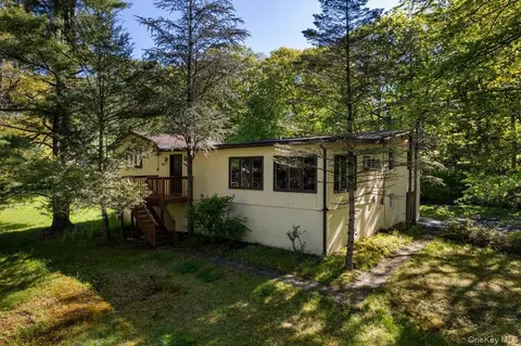 140 Camp Hill Rd, Pomona, NY 10970