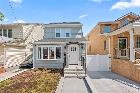 7019 Manse St, New York, NY 11375