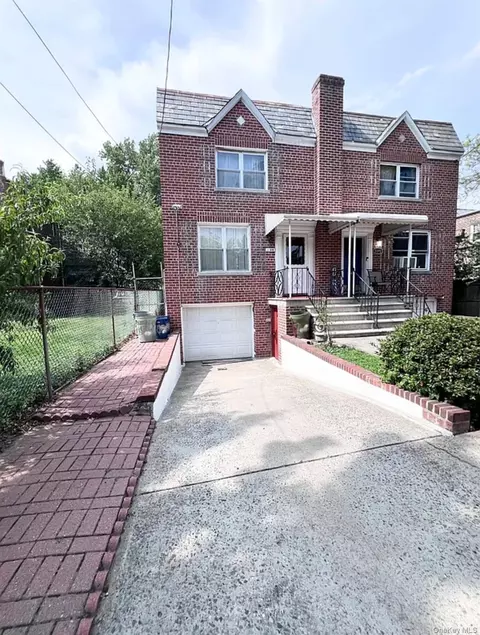 1189 Morris Park Ave, New York, NY 10461