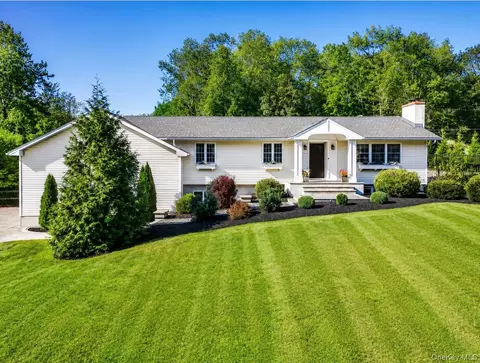 7 Anna D Ct, East Fishkill, NY 12533
