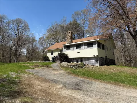 450 Haviland Dr, Patterson, NY 12563