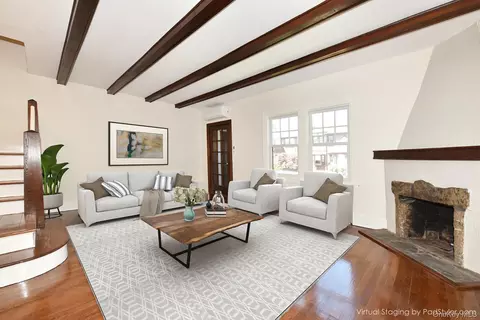 354 Bauer Pl, Mineola, NY 11501
