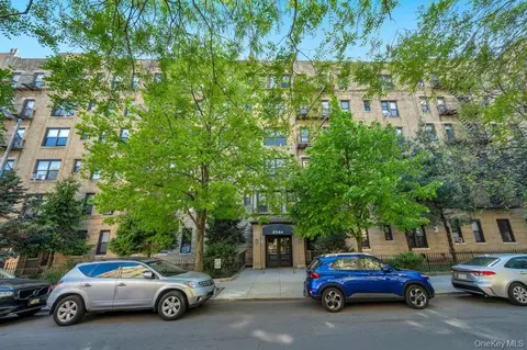 83-64 Talbot St #3A, Kew Gardens, NY 11415