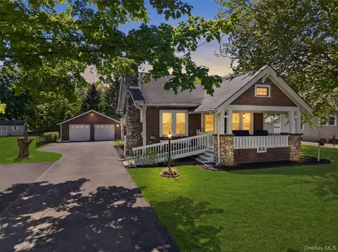 4 Mt Hope Ave, Mount Hope, NY 10963