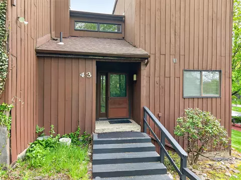 43 Redwood Dr, Highland Mills, NY 10930