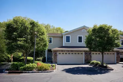 1 Preserve Ct, Greenburgh, NY 10607