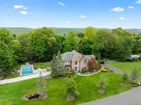 24 Oxford Dr, Ramapo, NY 10901