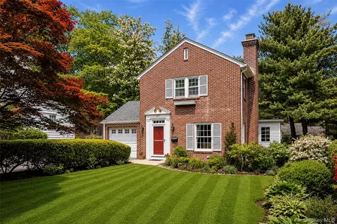 147 Ridgeway St, Mount Vernon, NY 10552