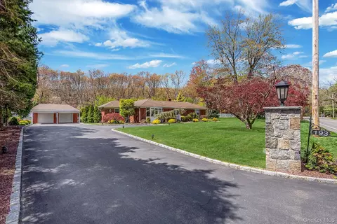 193 Dix Hills Rd, Huntington Station, NY 11746