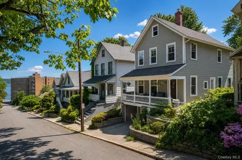 35 4th Ave, Orangetown, NY 10960