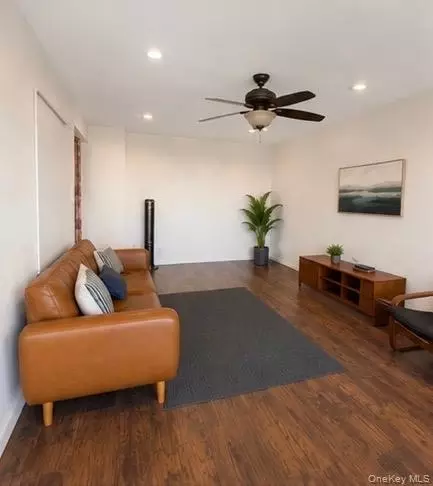 86-16 60th Ave #6H, New York, NY 11373