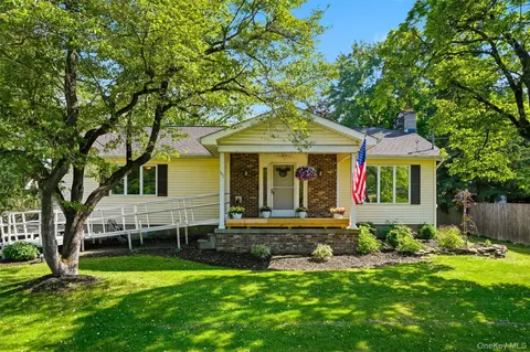 147 County Route 1, Warwick, NY 10990