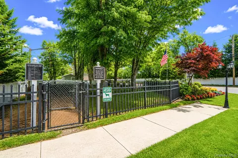 Other - 11 Toehee Pl #2B, Islip, NY 11751 photo 6 of 8